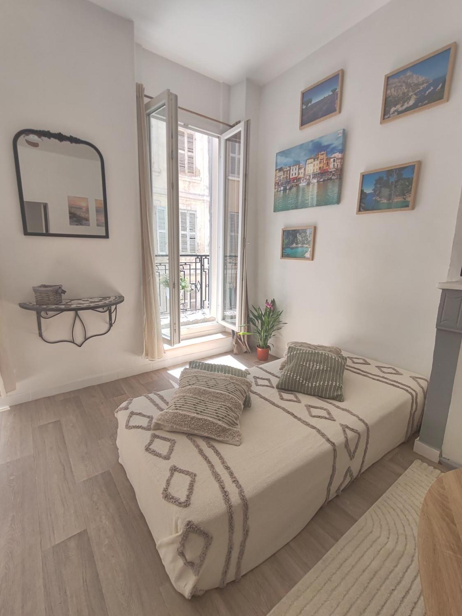 Apartamento T3 Grand Balcon Au Coeur Du Vieux Port Marsella Exterior foto