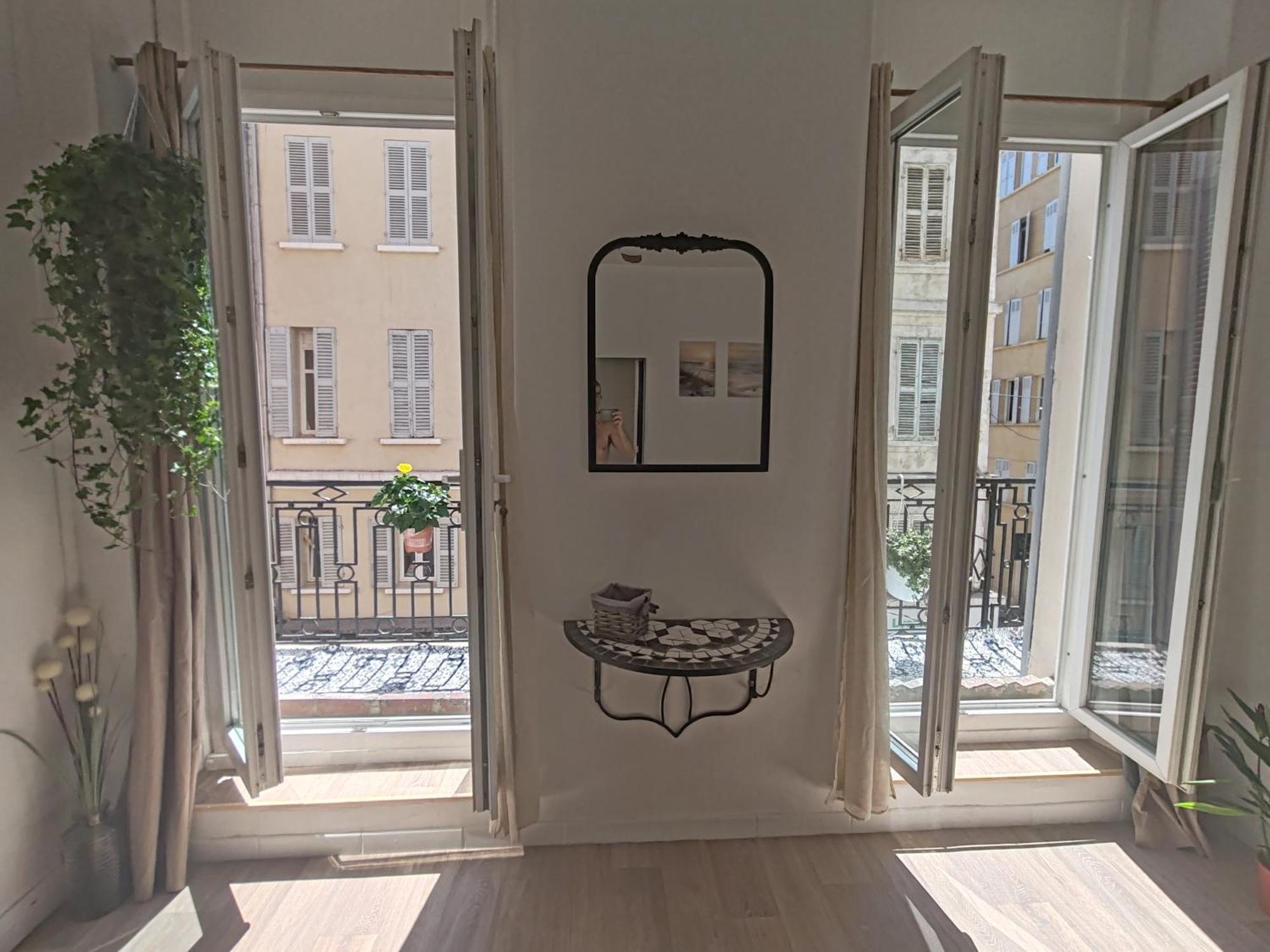 Apartamento T3 Grand Balcon Au Coeur Du Vieux Port Marsella Exterior foto